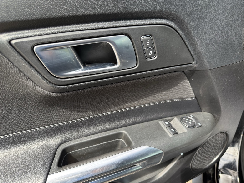 2021 Ford Mustang GT Image 23 of 25