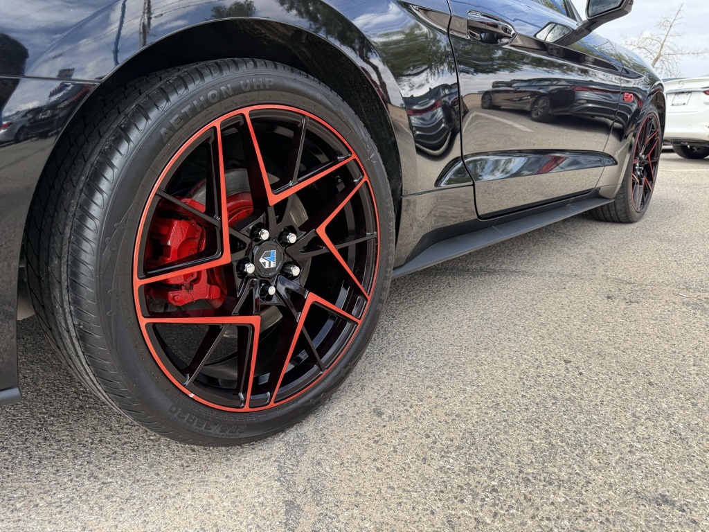 2021 Ford Mustang GT Image 9 of 25