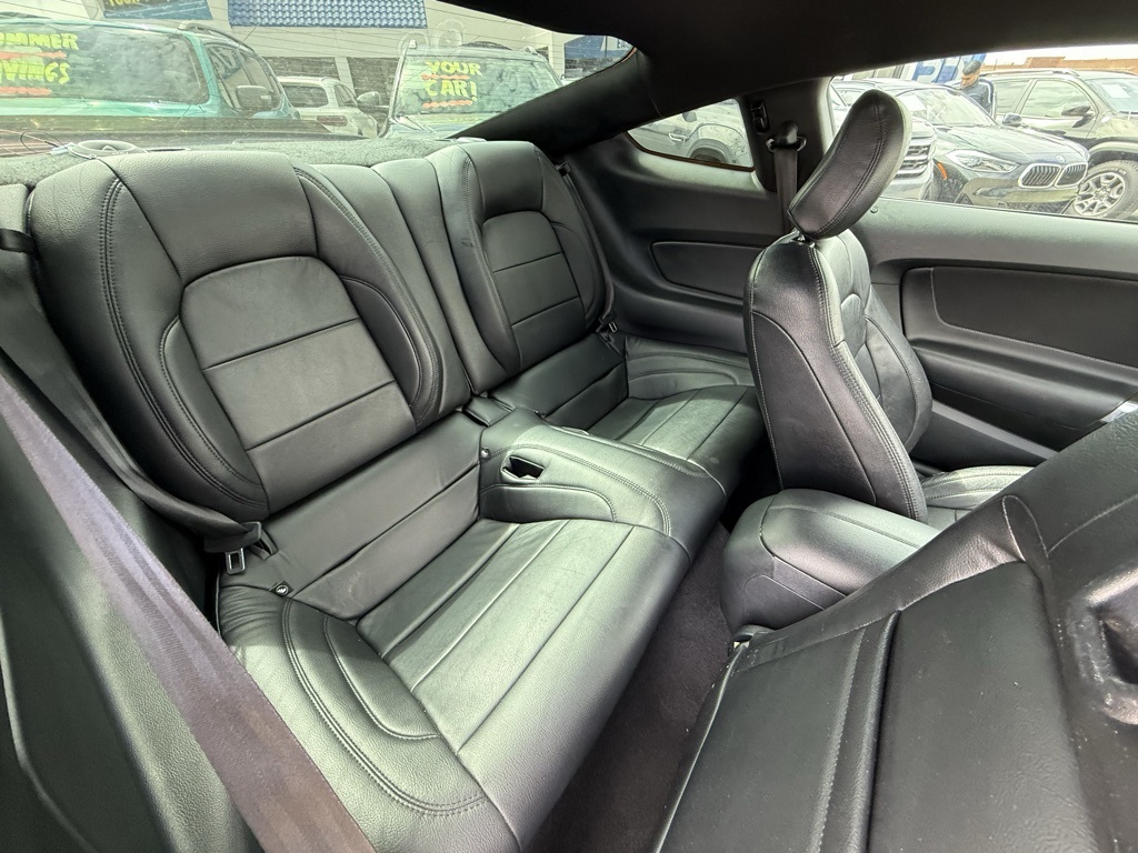 2021 Ford Mustang GT Image 13 of 25