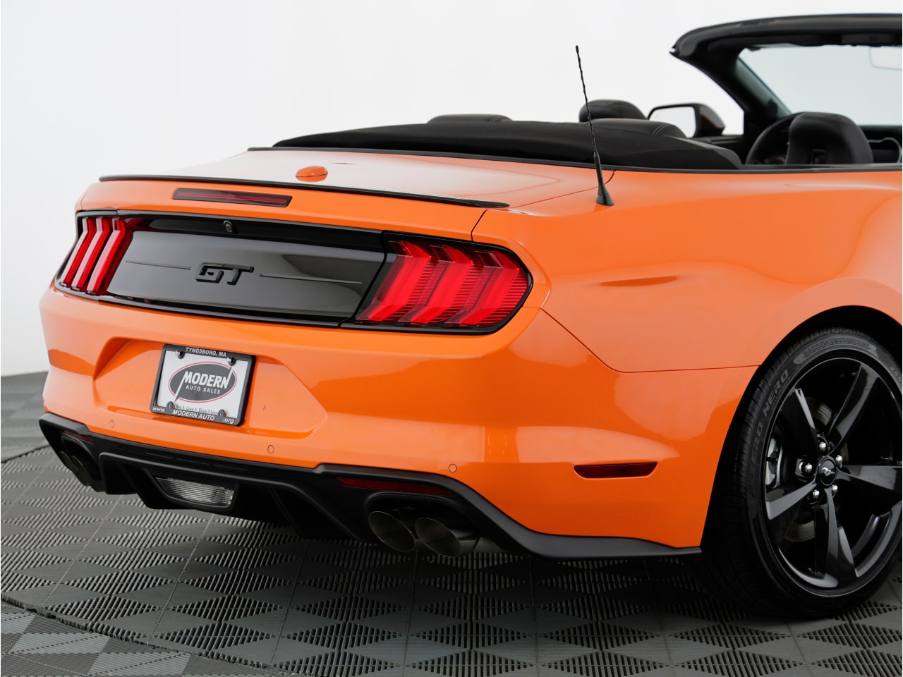 2021 Ford Mustang GT Premium Image 8 of 60