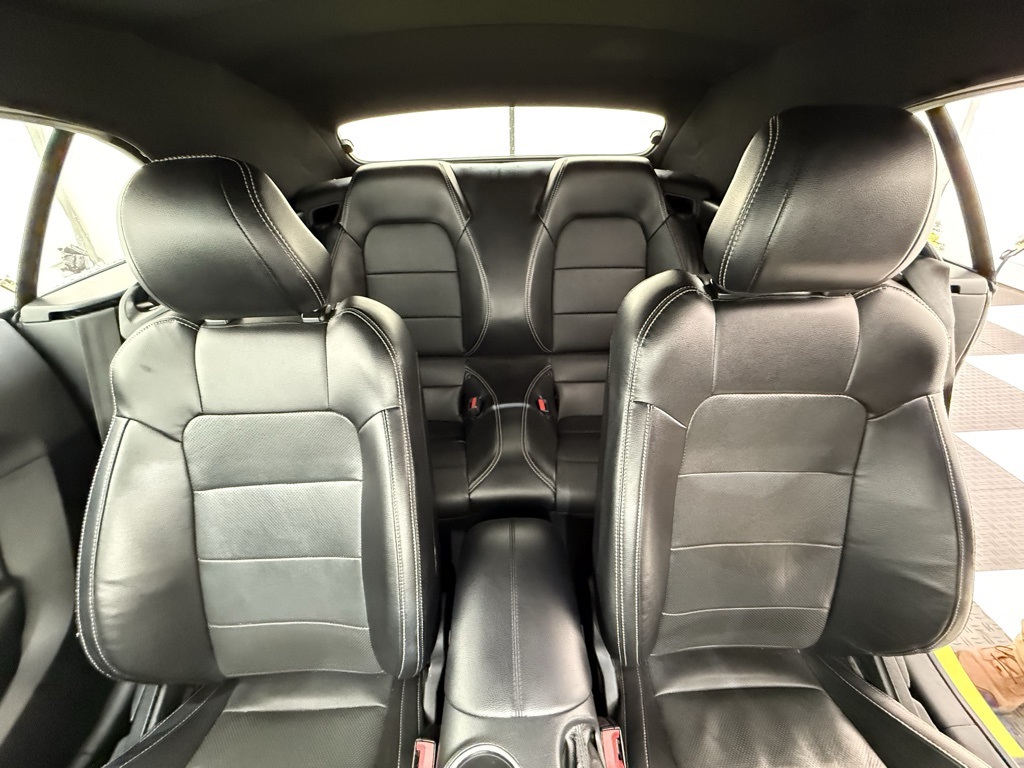 2021 Ford Mustang GT Premium Image 14 of 31