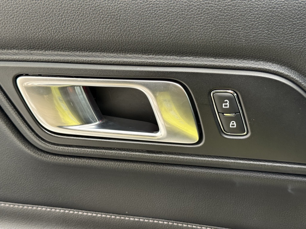 2021 Ford Mustang GT Premium Image 22 of 31