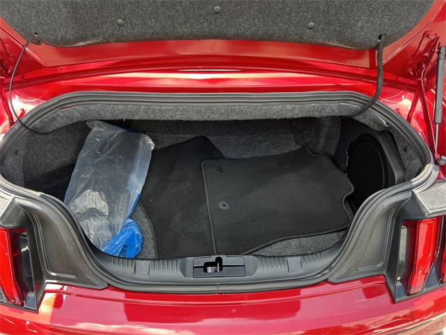 Vehicle image 13 of 32