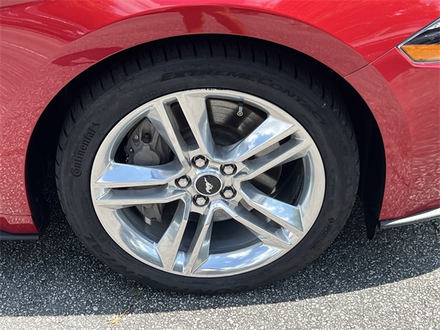 Vehicle image 10 of 32