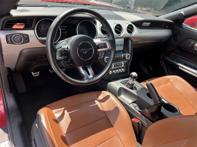 Vehicle image 18 of 32