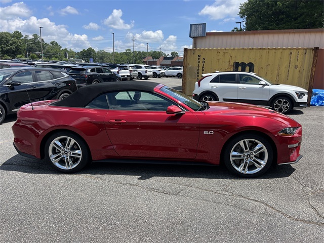 Vehicle image 4 of 32