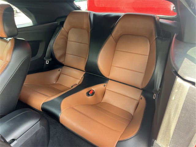 Vehicle image 15 of 32