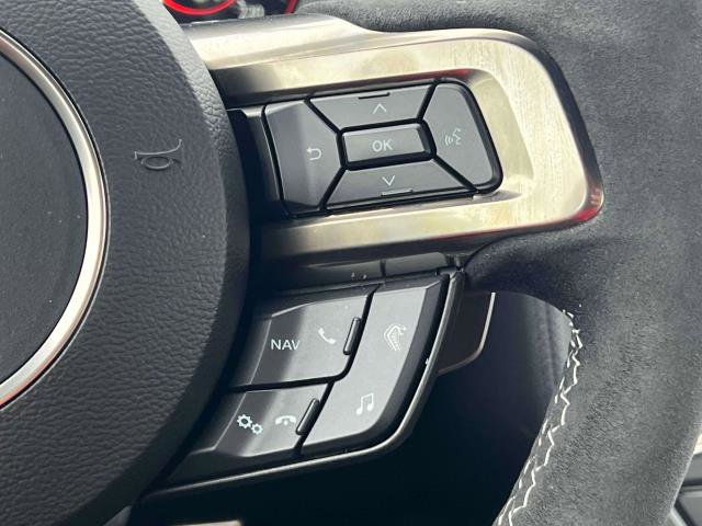 Vehicle image 23 of 32