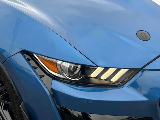 Vehicle image 10 of 32