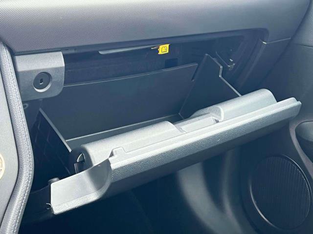 Vehicle image 29 of 32