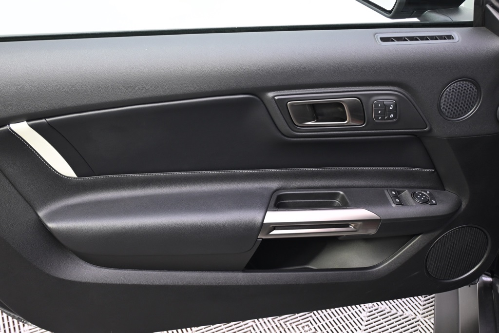 2021 Ford Mustang Shelby GT500 Image 33 of 41