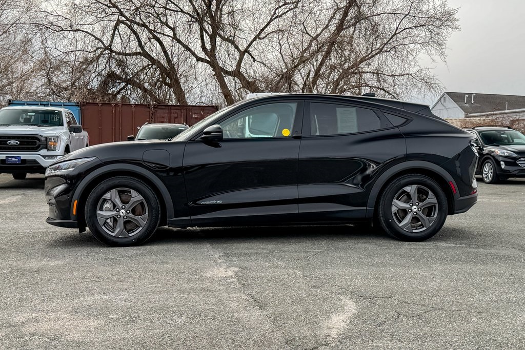 Vehicle image 8 of 34