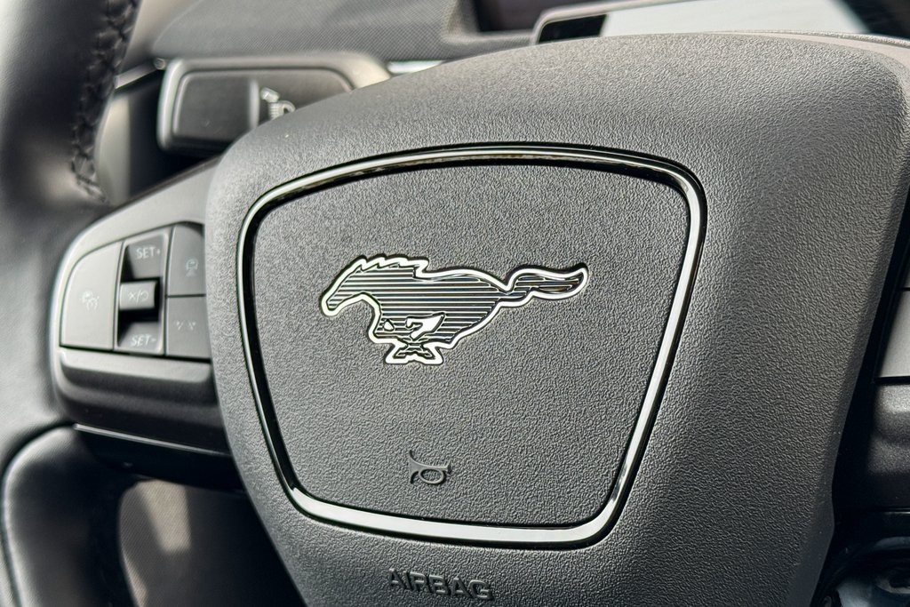 Vehicle image 29 of 34