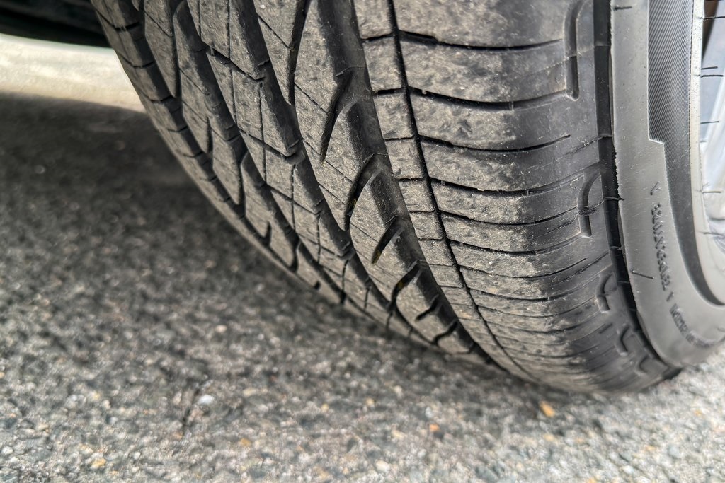 Vehicle image 31 of 34