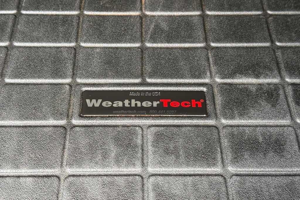 Vehicle image 14 of 34