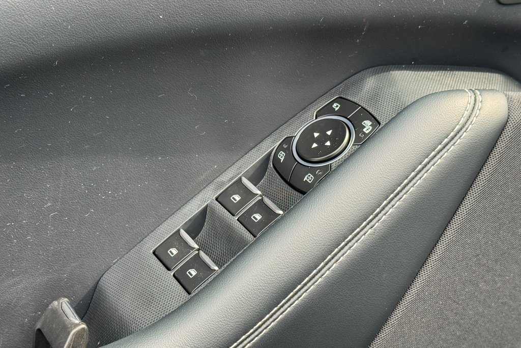 Vehicle image 20 of 34