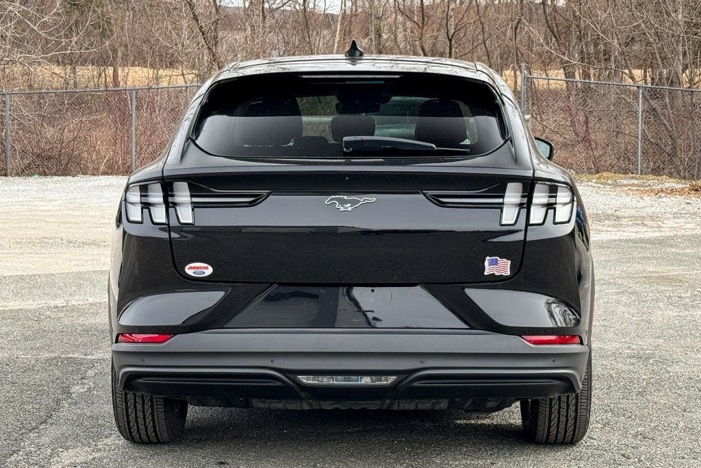 Vehicle image 6 of 34