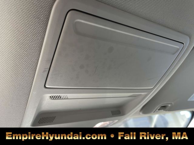 Vehicle image 24 of 32
