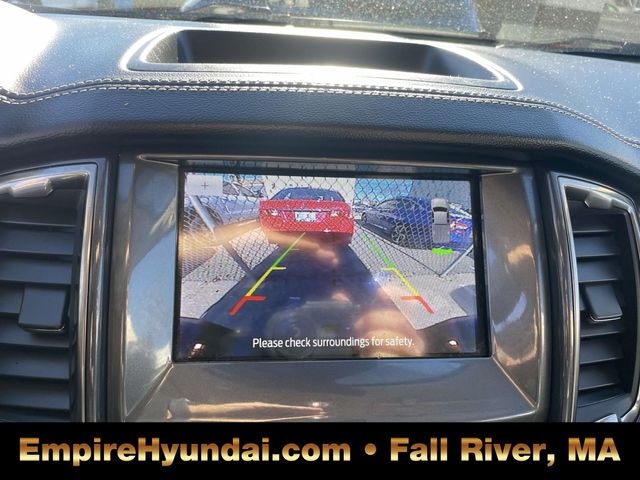 Vehicle image 21 of 32