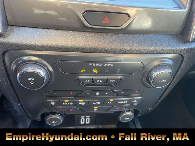 Vehicle image 22 of 32