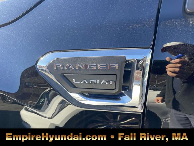 Vehicle image 11 of 32