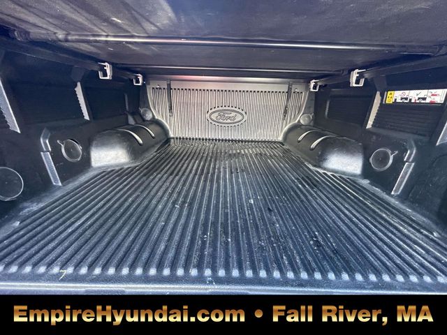 Vehicle image 8 of 32