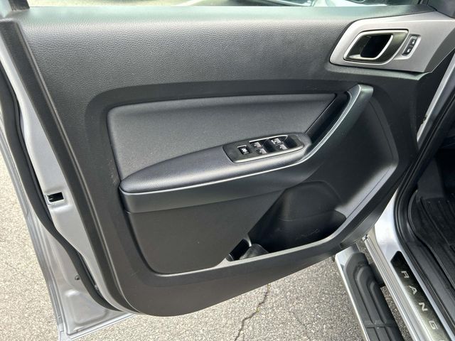 Vehicle image 13 of 34