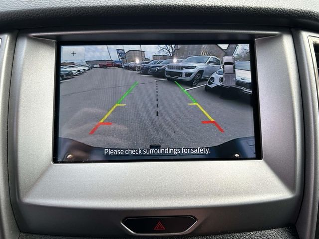 Vehicle image 23 of 34