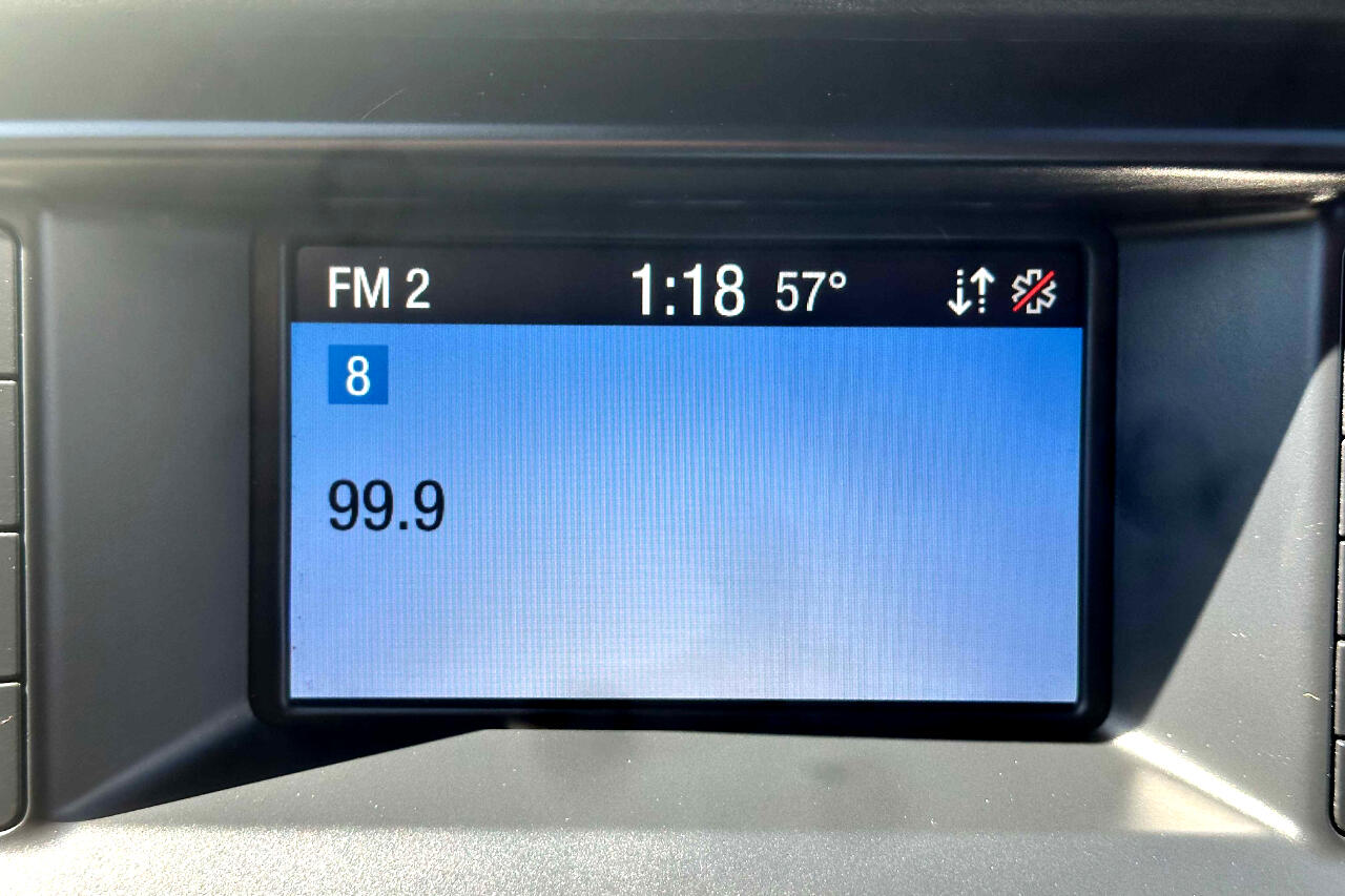 Vehicle image 20 of 24