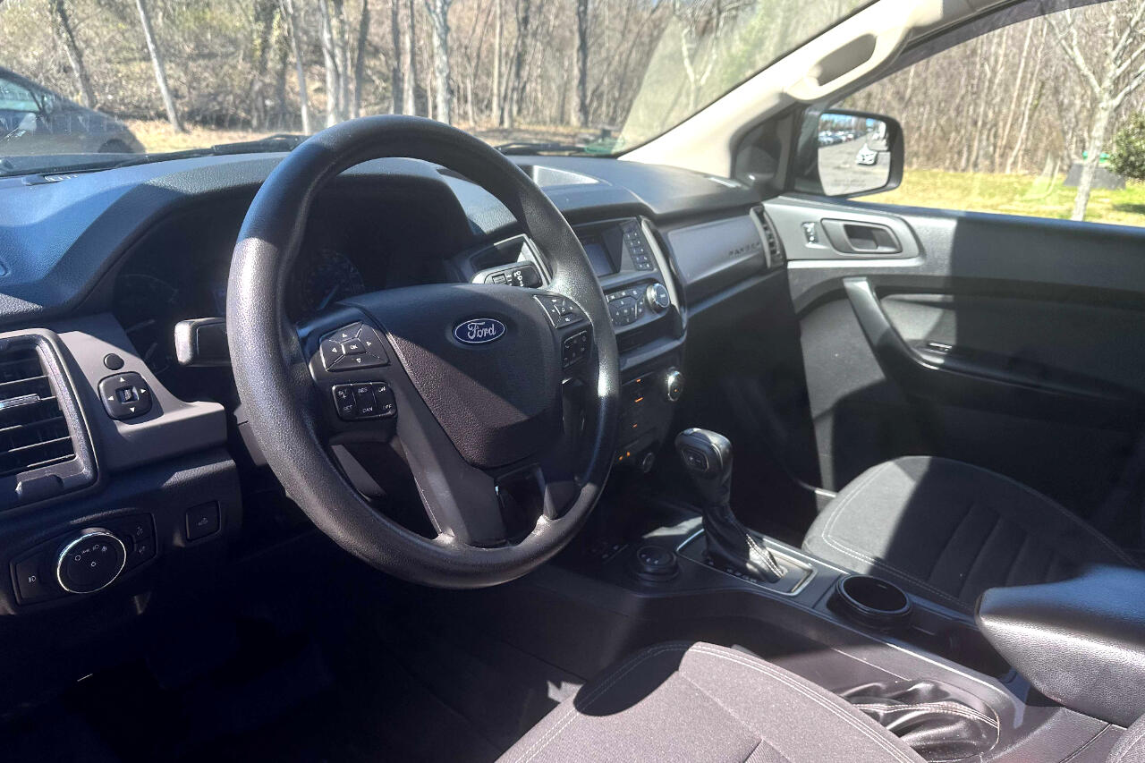 Vehicle image 18 of 24