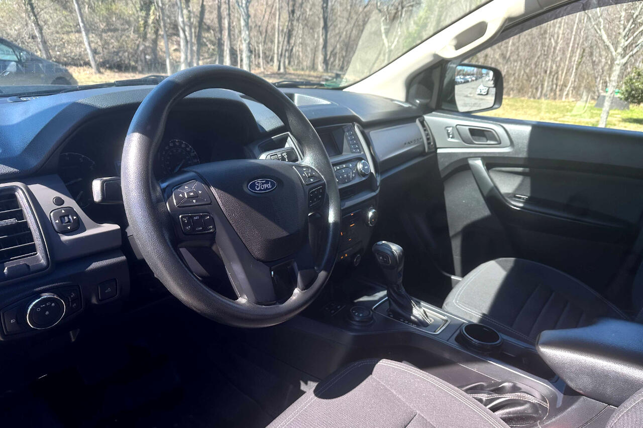 Vehicle image 17 of 24