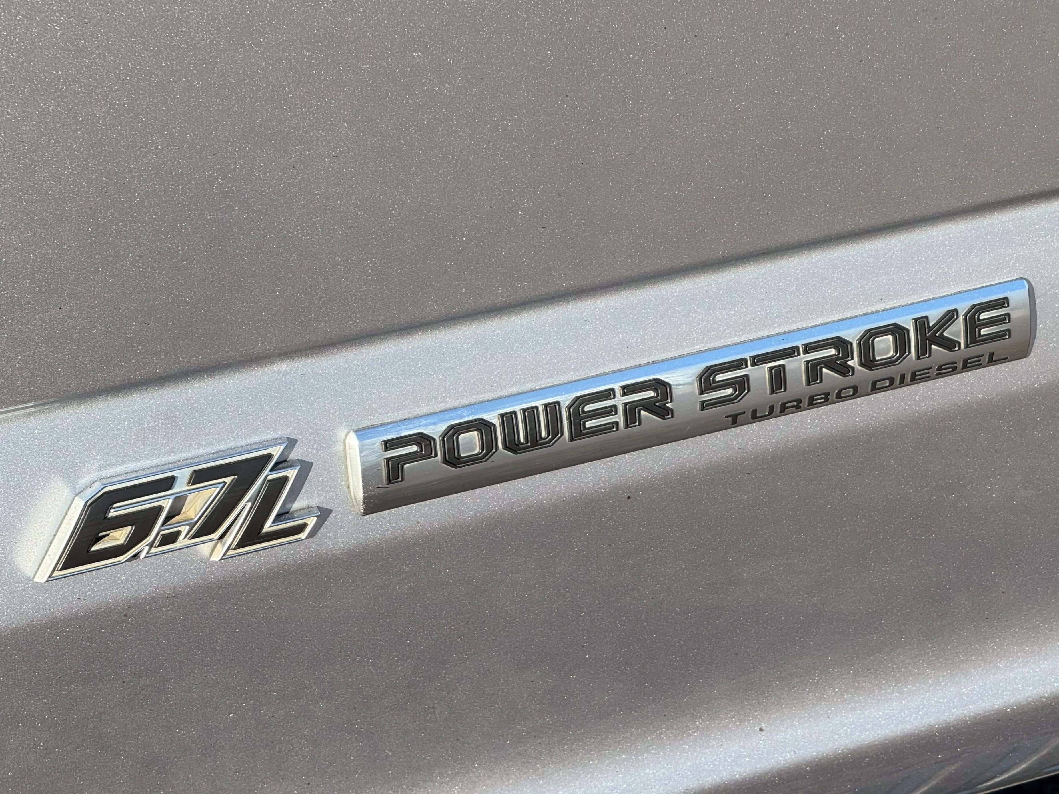 Vehicle image 36 of 40
