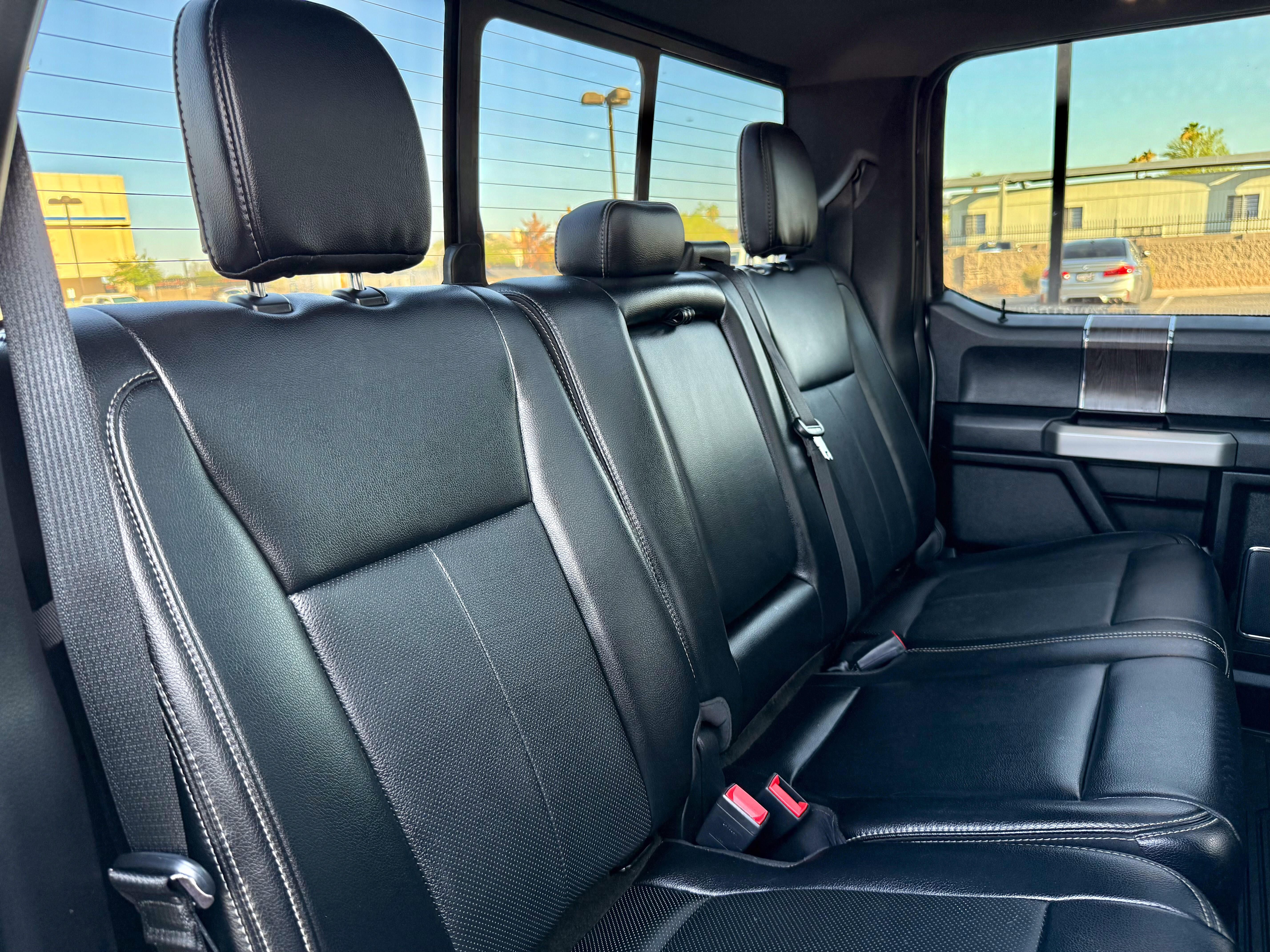 Vehicle image 18 of 40