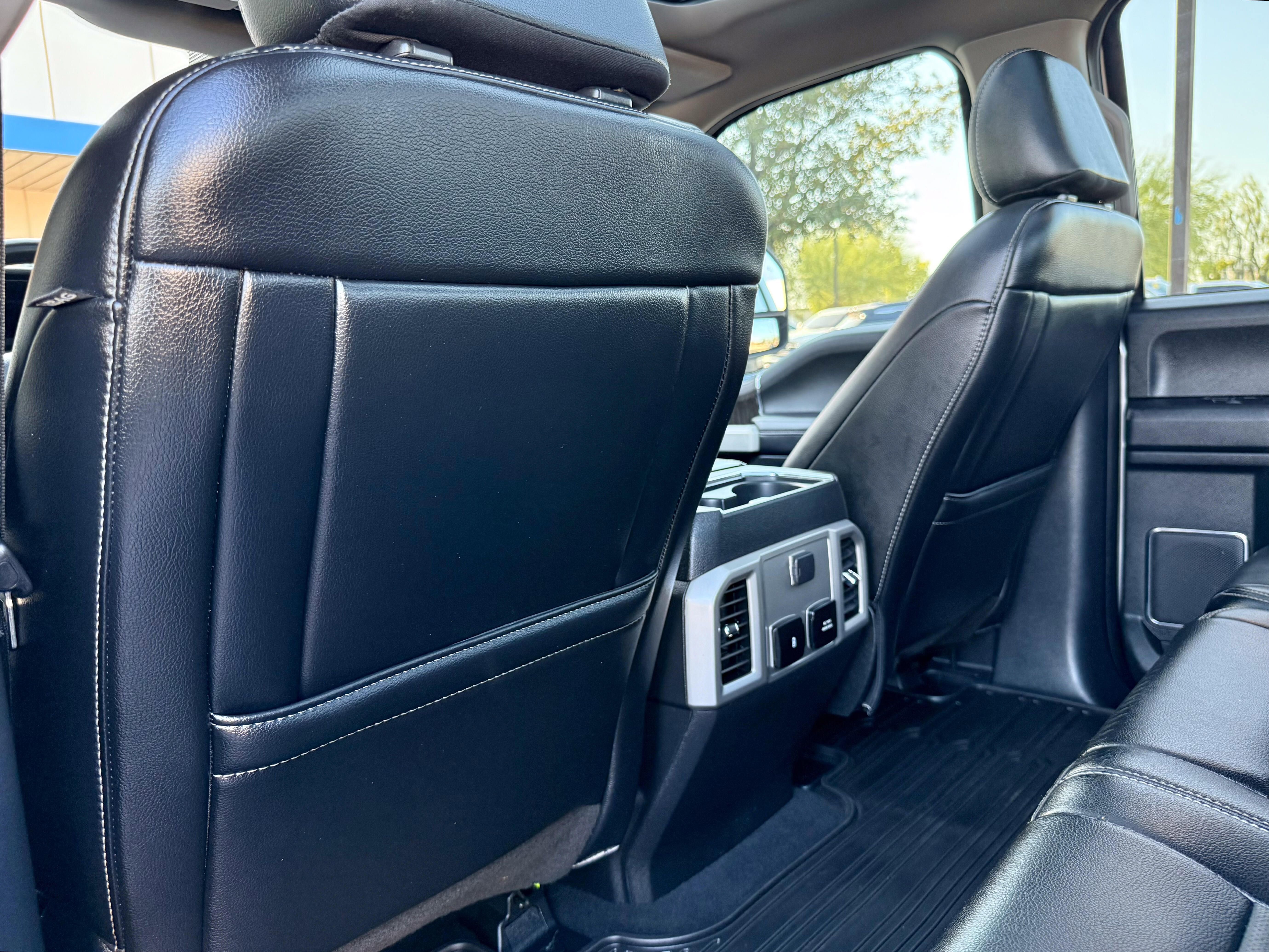 Vehicle image 19 of 40