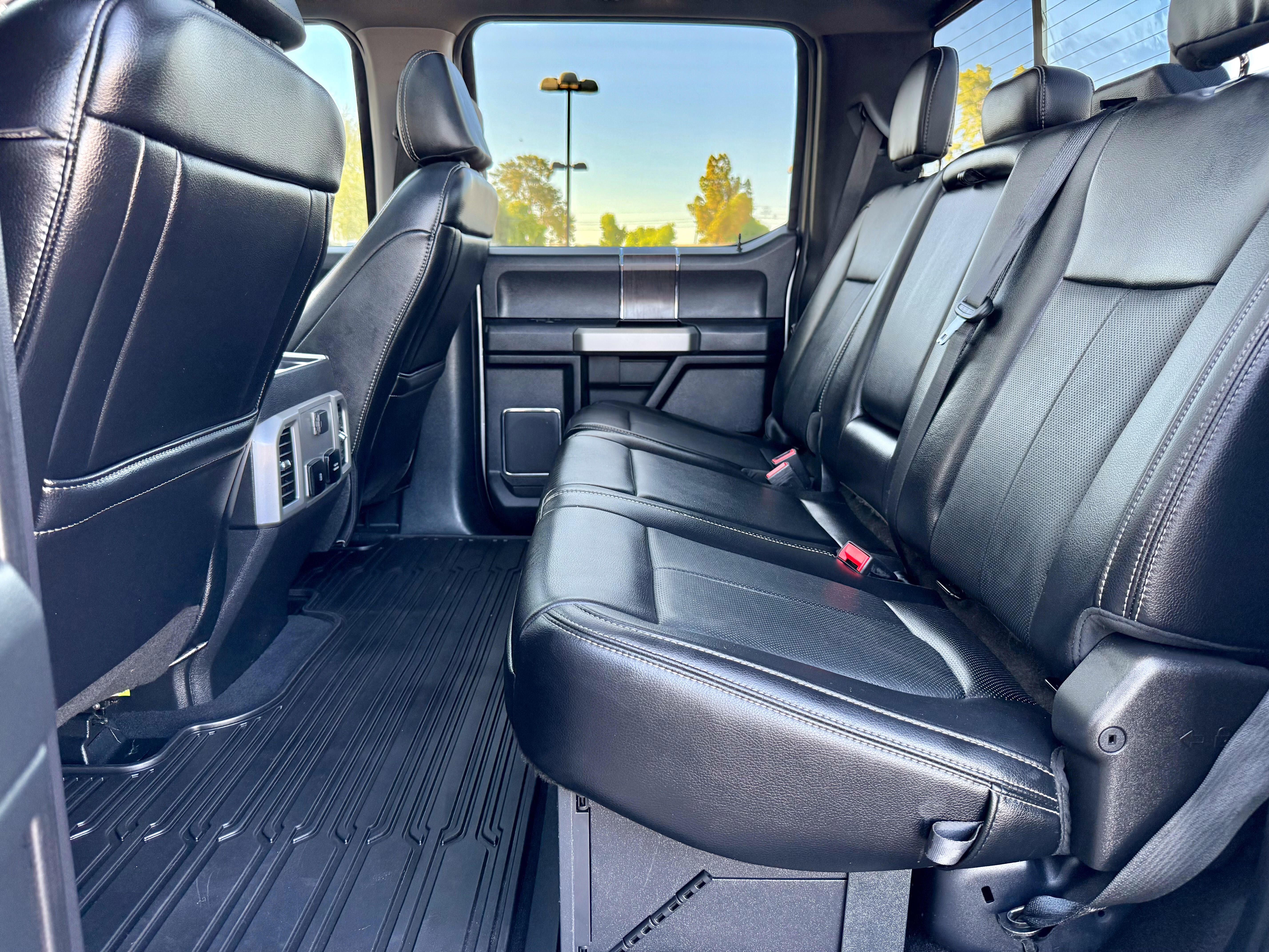 Vehicle image 23 of 40