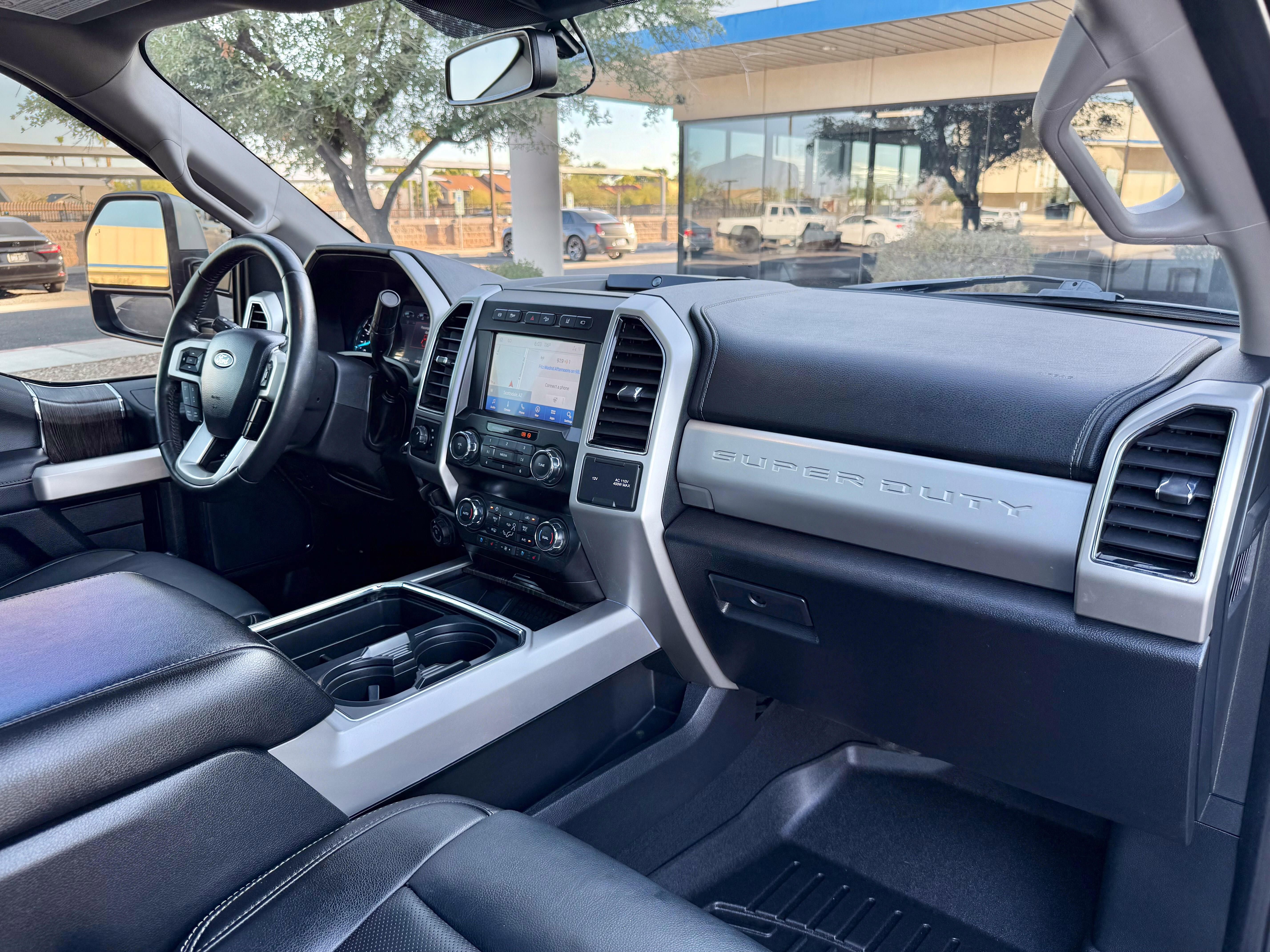 Vehicle image 26 of 40