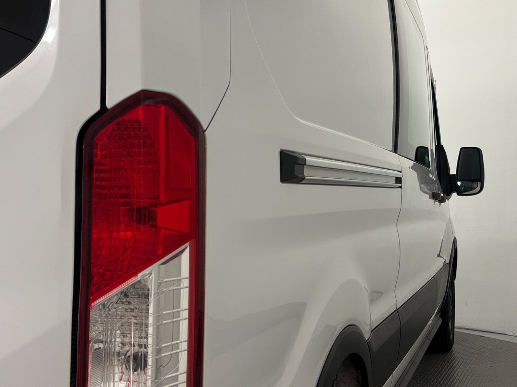 2021 Ford Transit Base Image 33 of 45