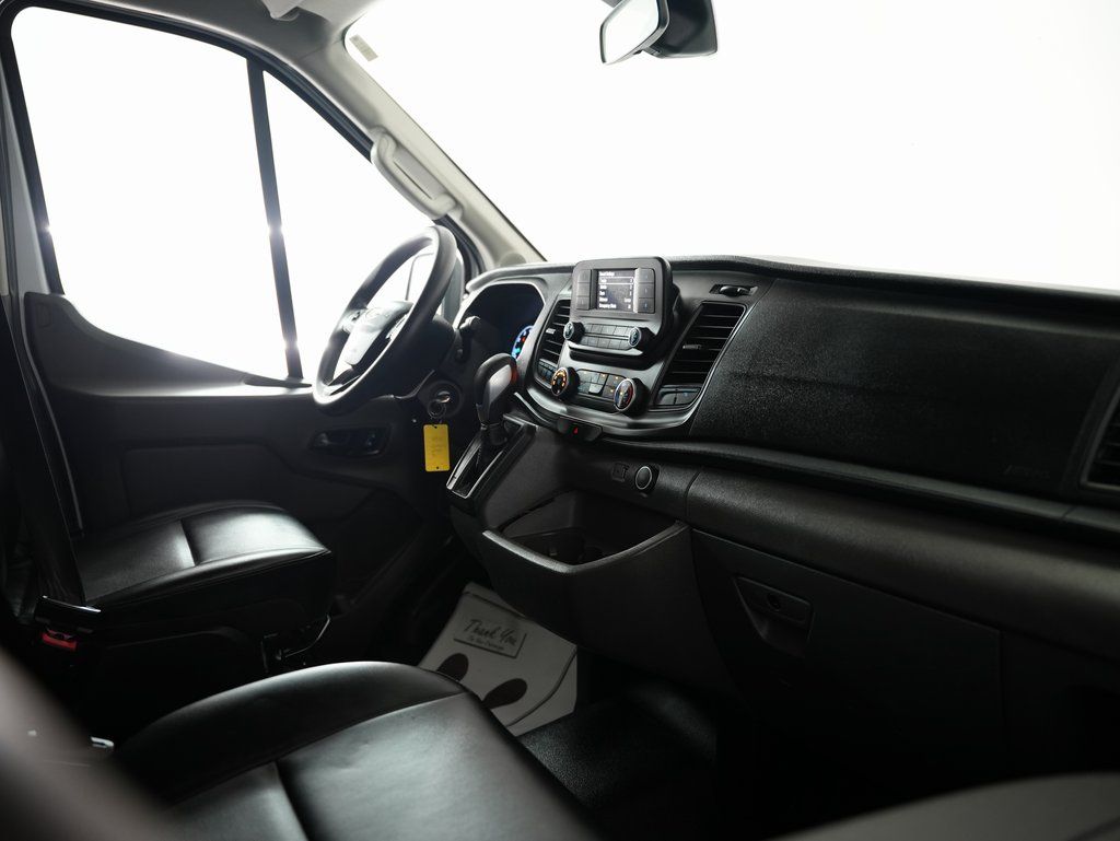 2021 Ford Transit Base Image 17 of 45
