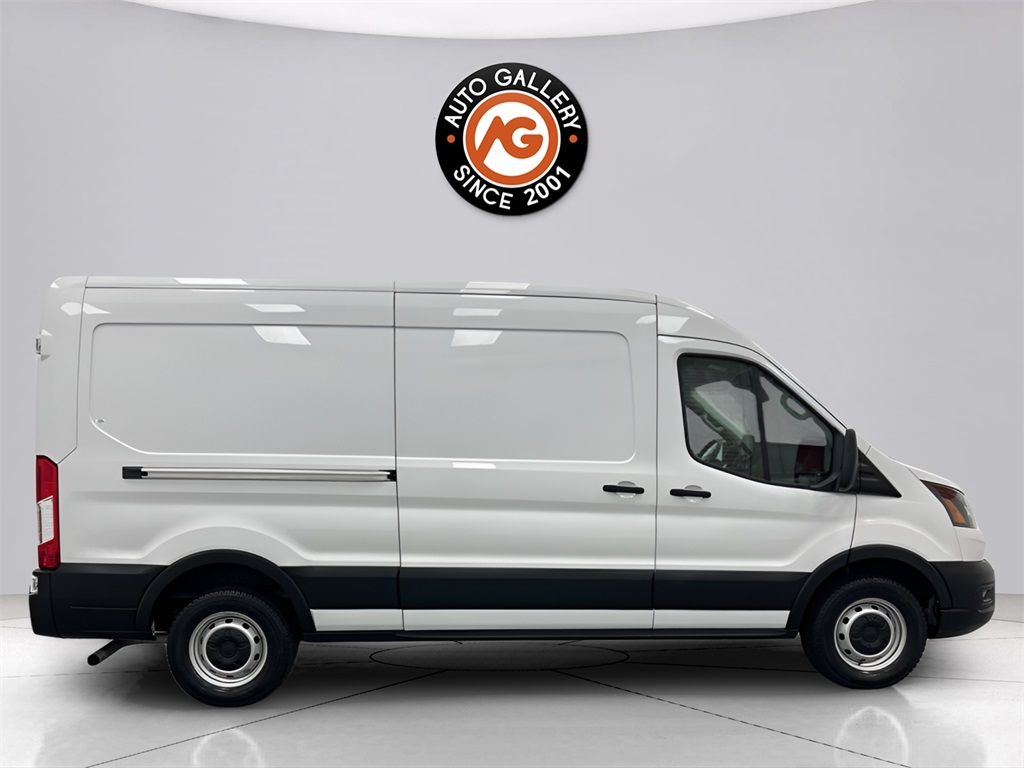 Vehicle image 6 of 37