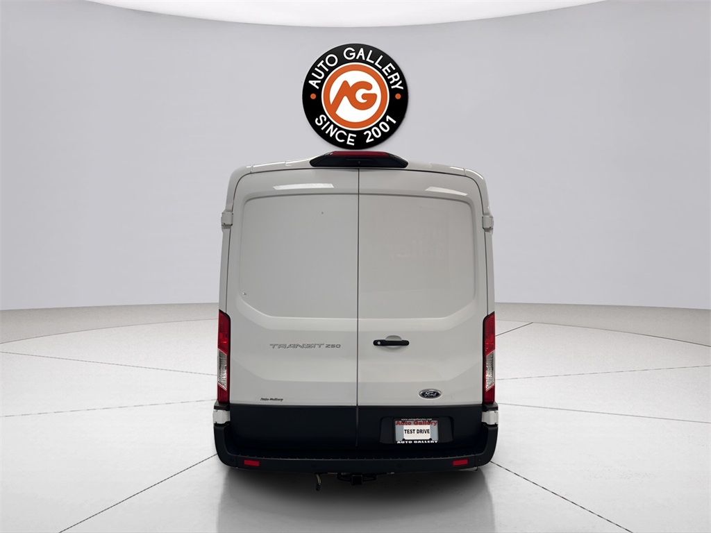 Vehicle image 10 of 37