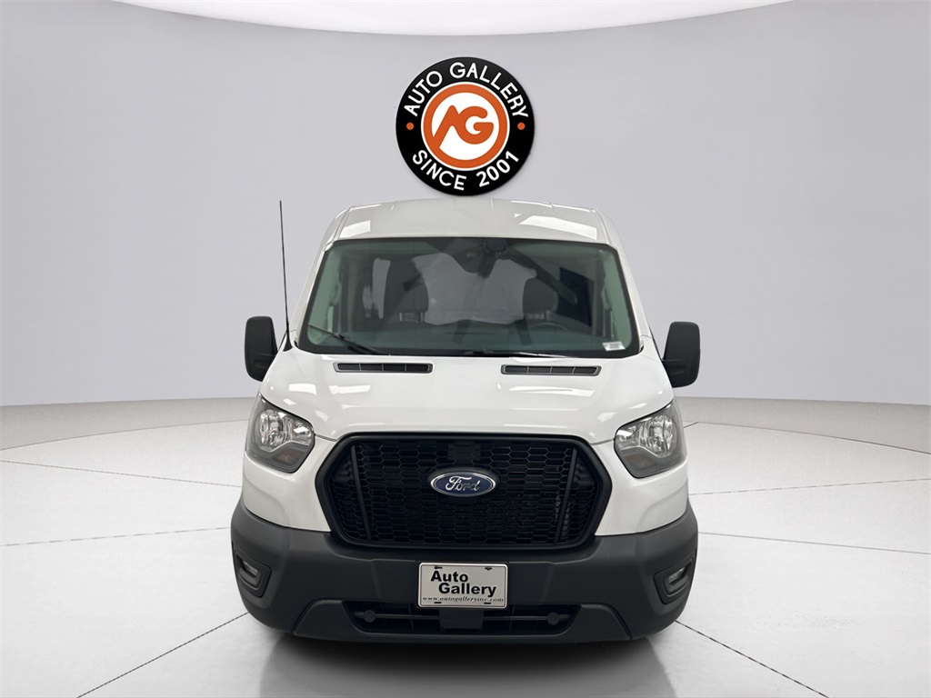 Vehicle image 4 of 37