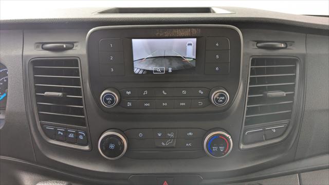 Vehicle image 20 of 30