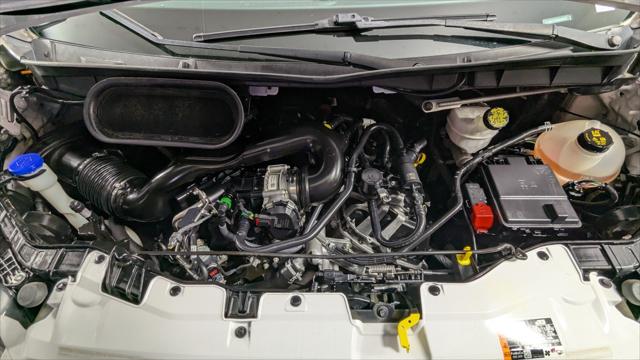 Vehicle image 26 of 30