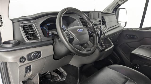 Vehicle image 15 of 30