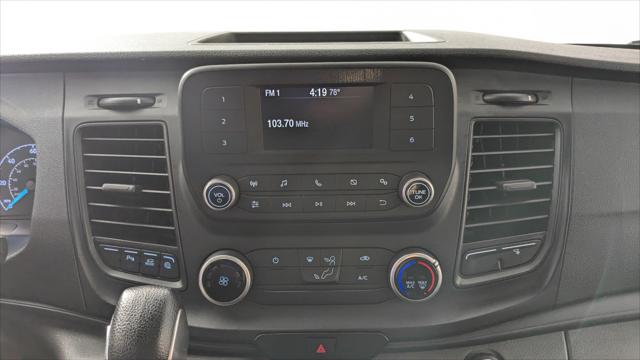 Vehicle image 18 of 30