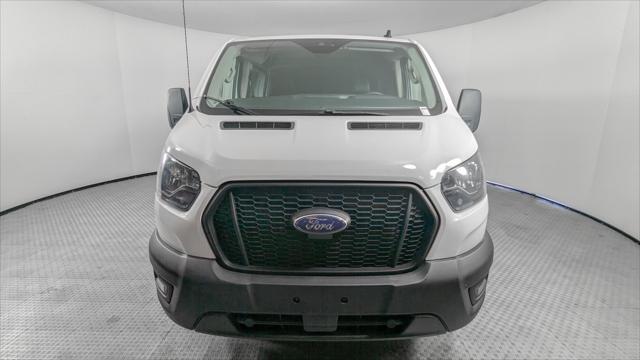 Vehicle image 4 of 30