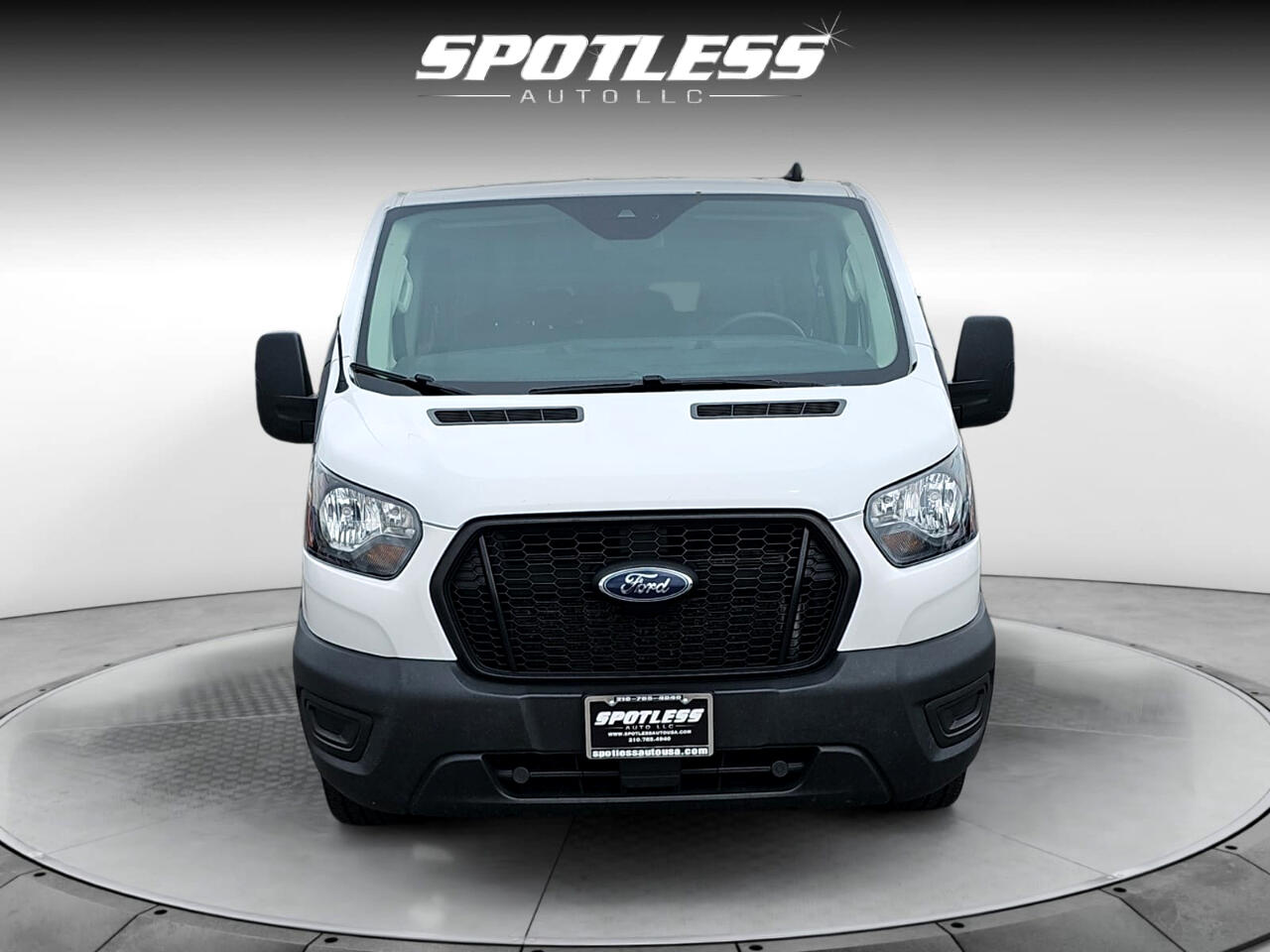 Vehicle image 3 of 24