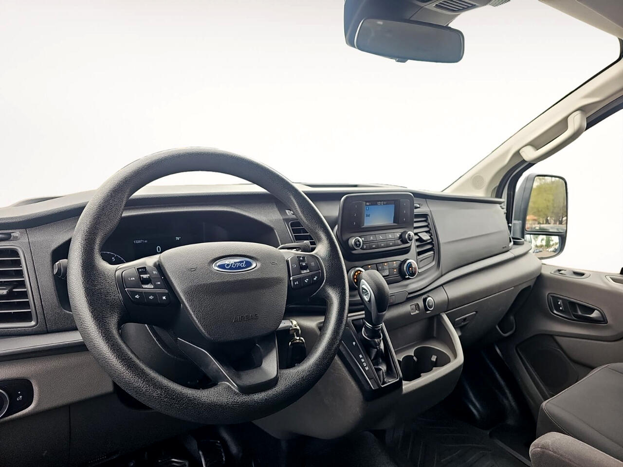 Vehicle image 19 of 24