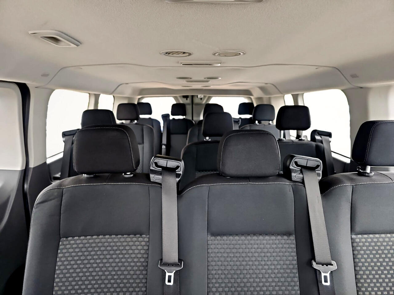 Vehicle image 23 of 24
