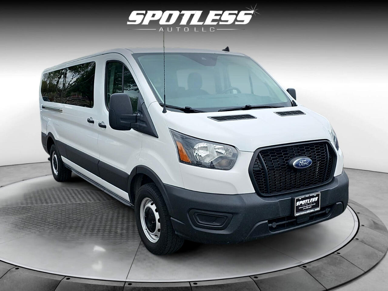 Vehicle image 5 of 24